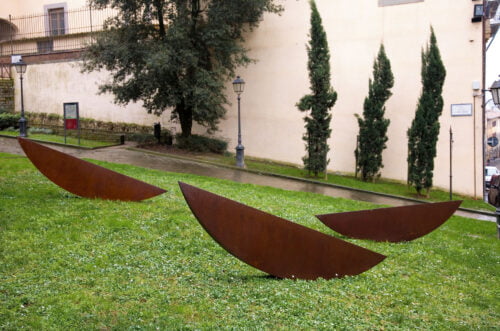 Mezzelune_Arezzo_foto Alberto Bravini_Arezzo 2013 staccioli creare scultura esistere galleria marchetti mezzelune