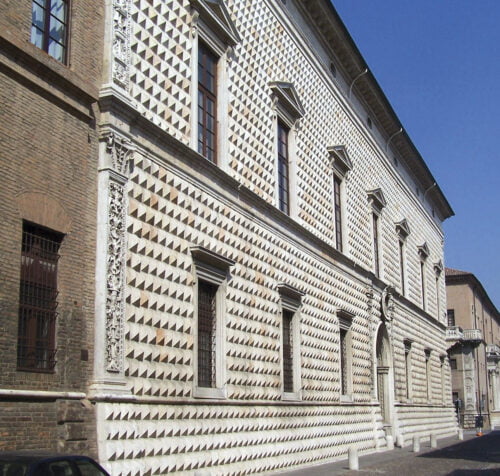 Ferrara, palazzo dei Diamanti, la facciata Ferrariae decus 33 omaggio biagio rossetti palazzo diamanti