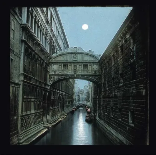 Venezia. Venice, Bridge of Sighs dickens in italy museo precinema zotti minici