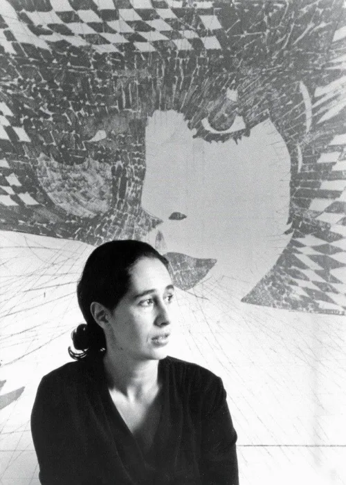 Giosetta-Fioroni-davanti-a-una-sua-opera-nei-primi-anni-60- giosetta fioroni La scrittura delle farfalle Opere su carta 1959-2021 giosetta ritratto