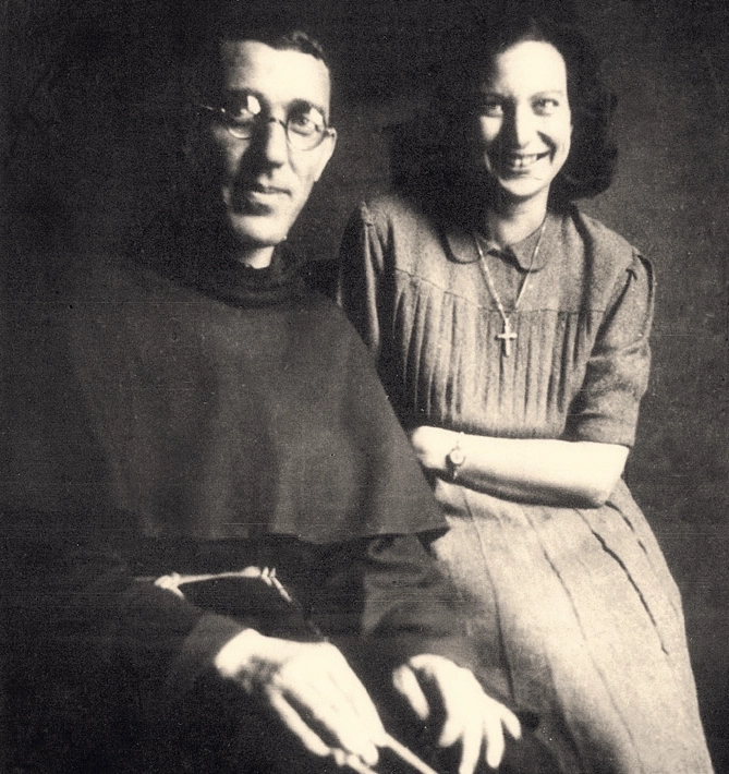 Padre Placido Cortese con Marija Ujcic studentessa slovena sua collaboratrice negli aiuti a favore degli internati di Chiesanuova ©Archivio Messaggero S. Antonio Editrice