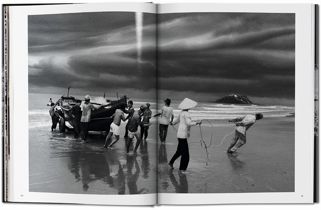 salgado_exodus_fo_gb_open_0060_0061_05315_1605301810_id_1056792