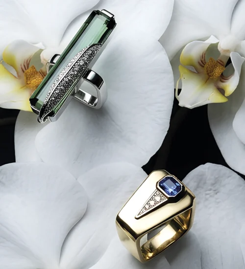 Anello quadrato Oro tormalina verde brillanti Collezione Gioielleria Brunelli 44. Anello quadrato Oro zaffiro brillanti